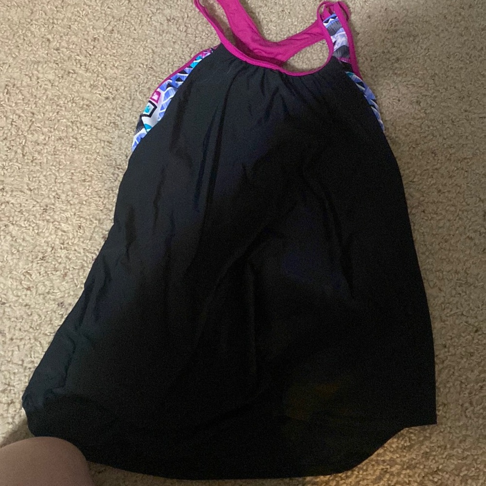 Swimsuit top- full coverage worn 1x
